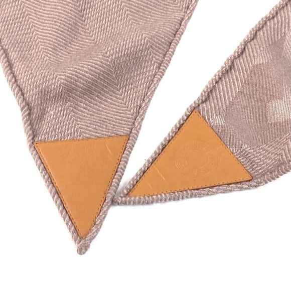 HERMES Pink Diamond Silk Scarf - Picture 3 of 8